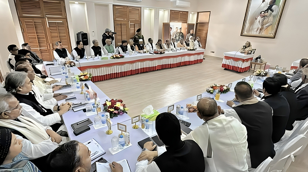 টুঙ্গিপাড়ায় নতুন মন্ত্রিসভার প্রথম অনানুষ্ঠানিক বৈঠক